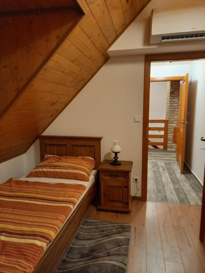 Vendeghaz Petoerke Hotel Bardudvarnok Bagian luar foto