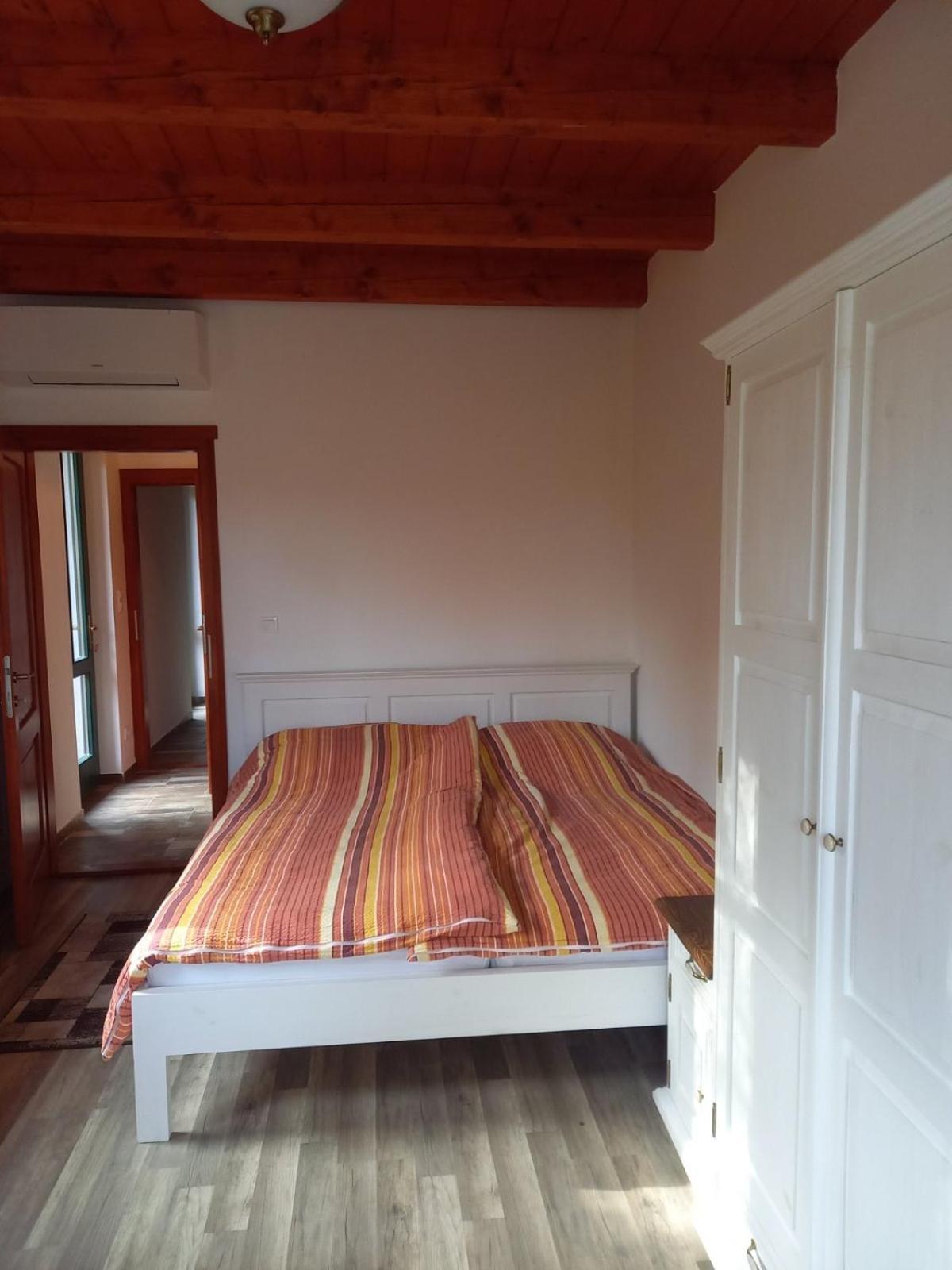 Vendeghaz Petoerke Hotel Bardudvarnok Bagian luar foto